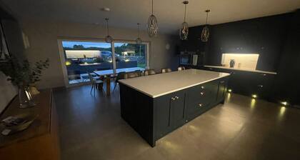 Exquisite Galway City- Luxury Home 2miles from city center