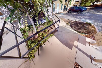 Howdy Holiday: Upscale Retreat Medical Center