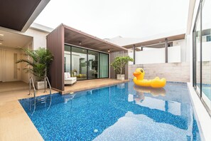 Outdoor pool - Movenpick Pool Villa's 1FL (Sattahip)