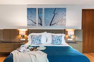 3 bedrooms, in-room safe, desk, iron/ironing board