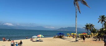 Desfrute bons momentos a beira mar.