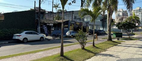 Third-party on-site parking