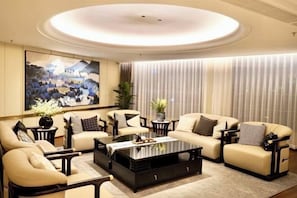 Lobby-Lounge