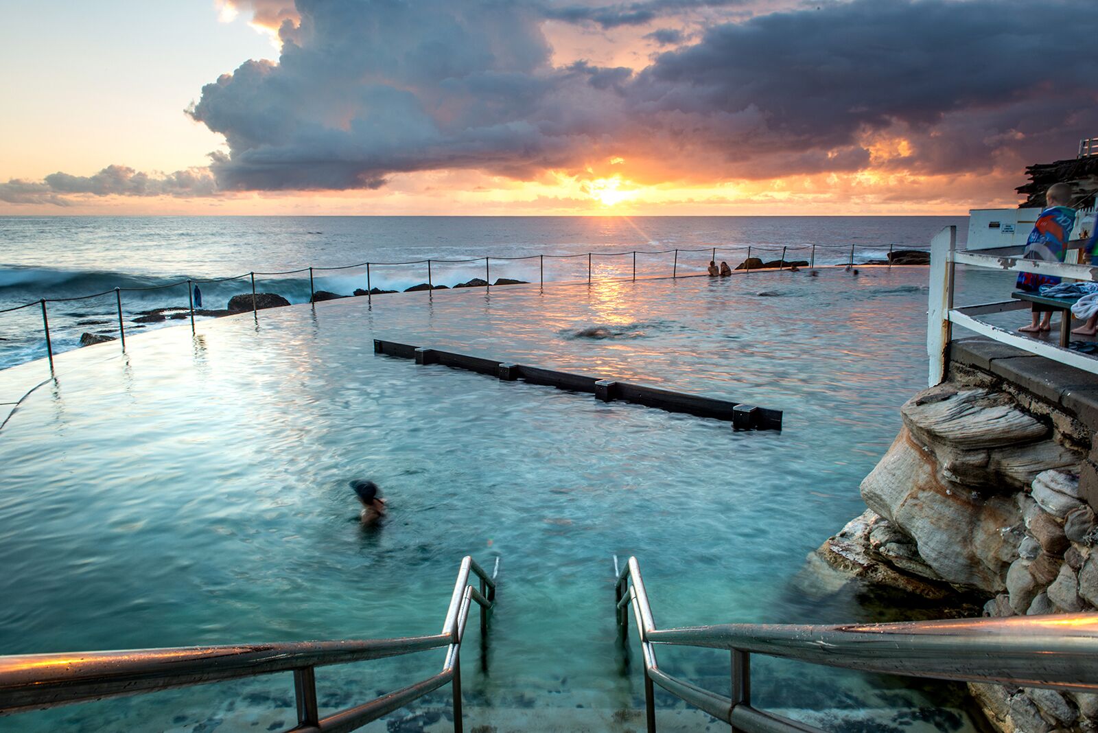 Large SunnyTerrace by Queens Park& Centennial Park — image 13