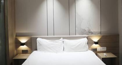 Lejia Hotel (Bazhou Shengfang International Furniture Expo City)