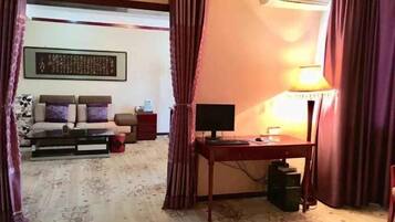 المنشأة من الداخل