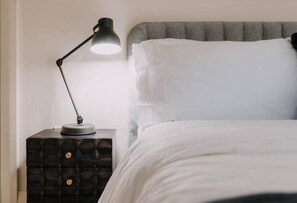 4 bedrooms, desk, iron/ironing board, free WiFi