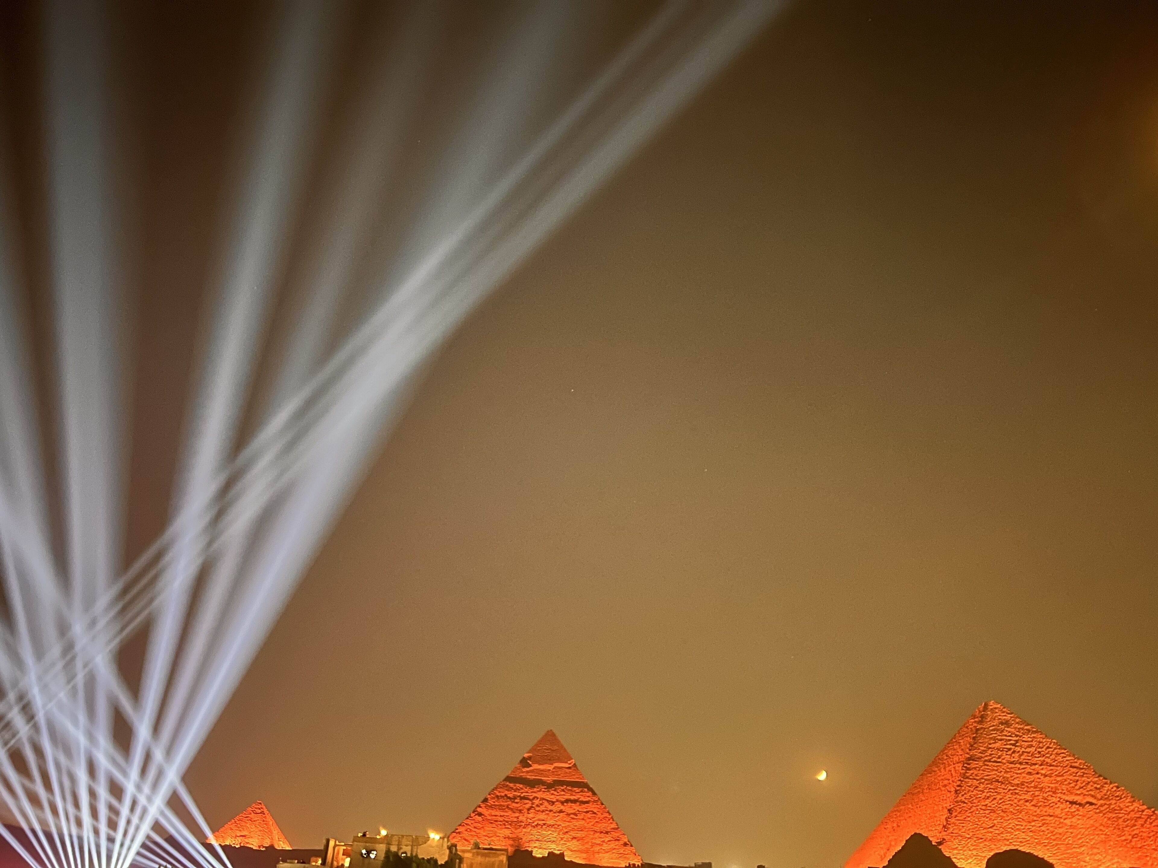 Foto - Pyramids top success result