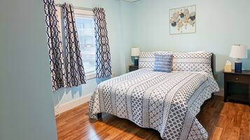 2 bedrooms, iron/ironing board, WiFi, bed sheets