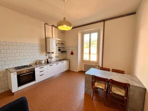 Oven