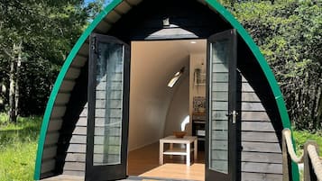 Cabane, 1 chambre, balcon, vue jardin | Façade de lâhĂ©bergement