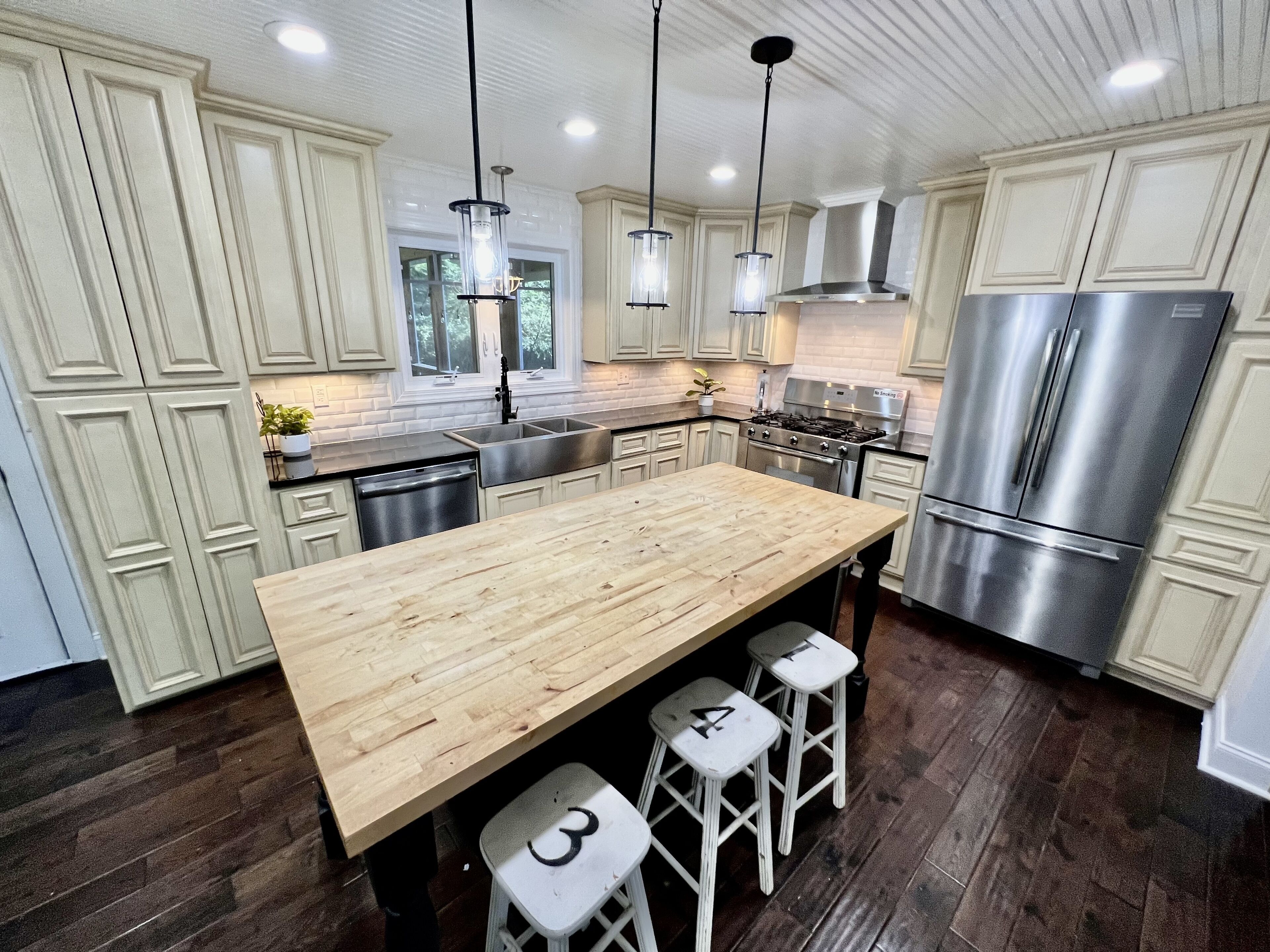 CountySide Cozy House (3 min from Hwy 72)