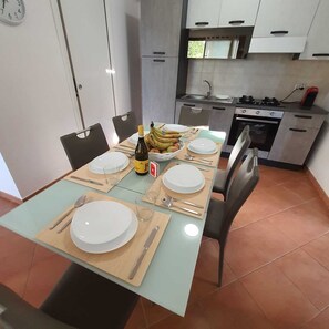 Villa, 2 Bedrooms, Accessible, Balcony | Interior