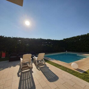 Villa, 2 chambres, accessible aux personnes à mobilité réduite, balcon | Piscine