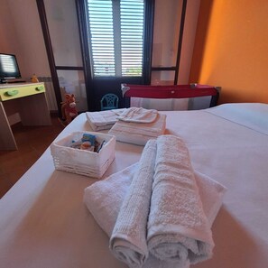 Villa, 2 Schlafzimmer, barrierefrei, Balkon | 2 Schlafzimmer, Reisekinderbett