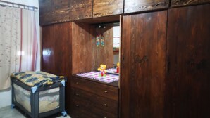 Unclassified image, 2 of 38, button - 1st Private Room on the Ground Floor With use of the Swimming Pool and Shared Services (Oliena)