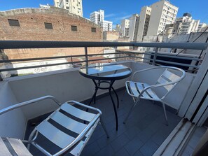 Departamento, 1 habitación, para fumadores, balcón | Balcón