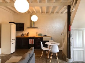 Casa, 2 habitaciones, patio | Interior