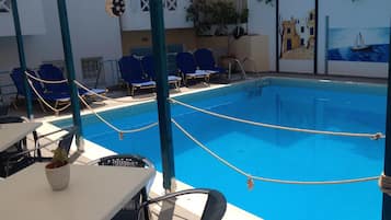 Estúdio, 1 quarto, sacada | Piscina | Piscina externa