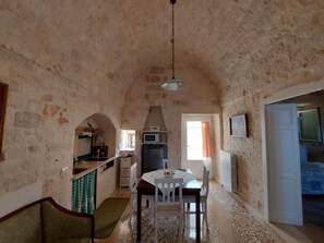 Dining - Poggio Fiorito House (Locorotondo)
