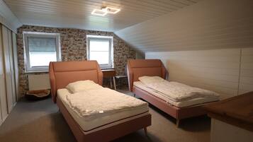 Comfort House | 4 bedrooms, bed sheets