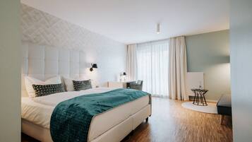 Hypo-allergenic bedding, in-room safe, individually decorated