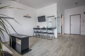 스튜디오, 퀸사이즈침대 1개 및 소파베드