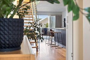 Interior - Haven on Seine - Luxury Apartment 3B - Haven on Seine - 3 Bedroom Luxury Apartment overlooking the bay. (Augusta)