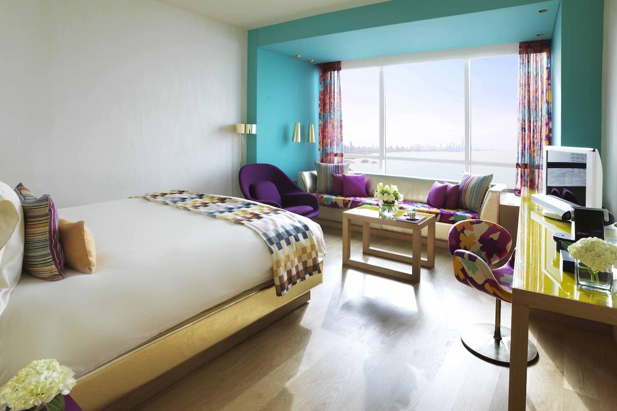1 habitación y artículos del minibar gratis