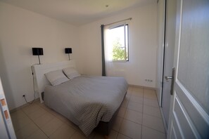 2 bedrooms, iron/ironing board, WiFi - Gite D&D Avec Piscine Privative (Martel)