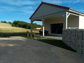 Outdoor dining - Gite D&D Avec Piscine Privative (Martel)