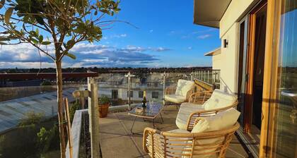 Luxury Penthouse Near Notting Hill Gate | Stunning Sunset Views