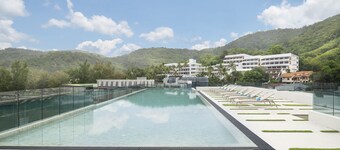 JonoX Phuket Karon Hotel