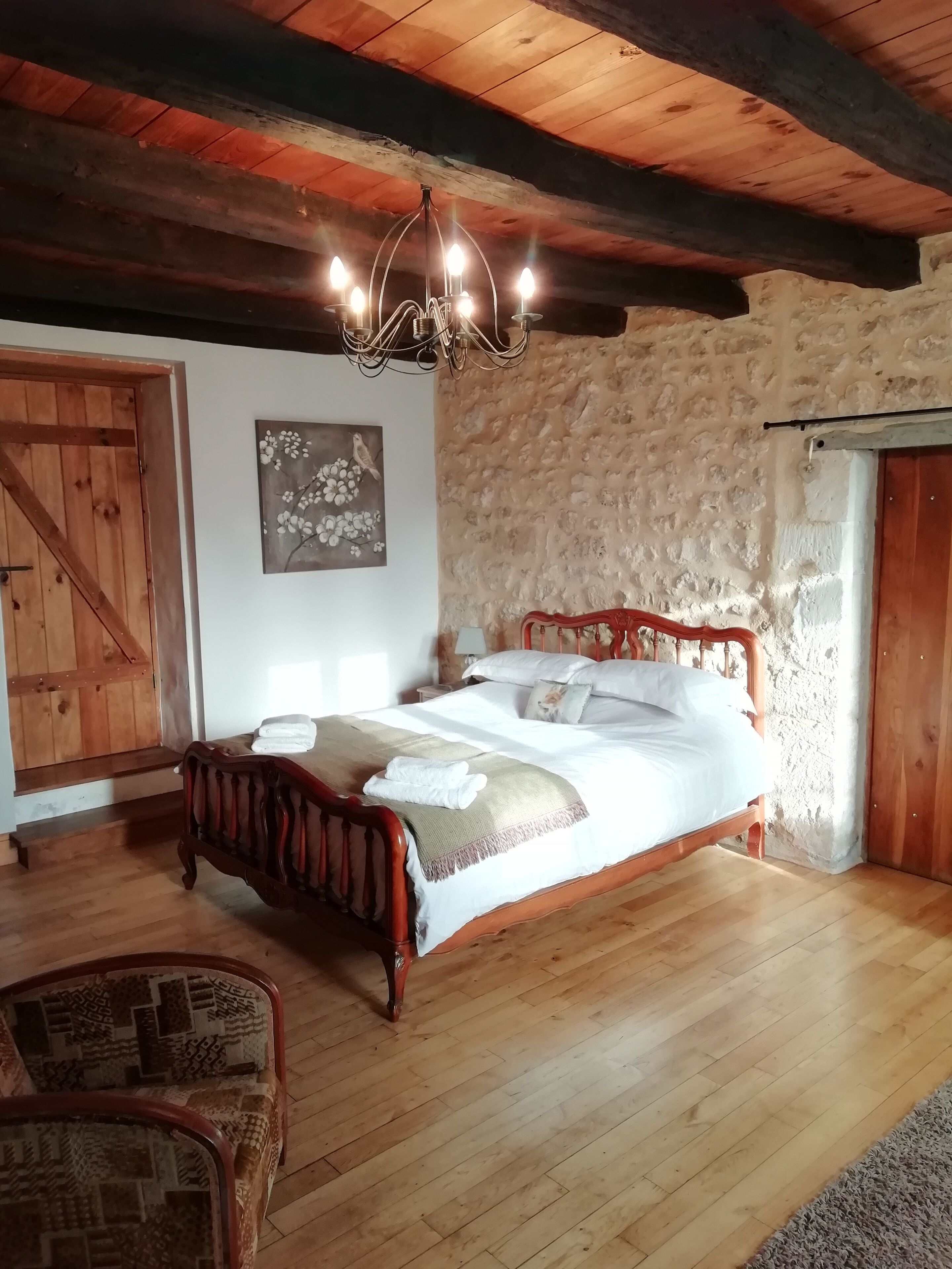 3 chambres, fer et planche à repasser, lit parapluie, Wi-Fi gratuit