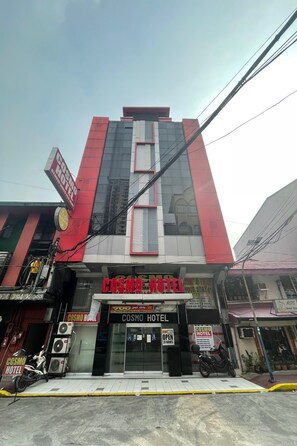 Front of property - OYO 894 Cosmo Hotel P Campa Manila (Manila)
