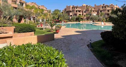 Superb apartment in residence with swimming pool