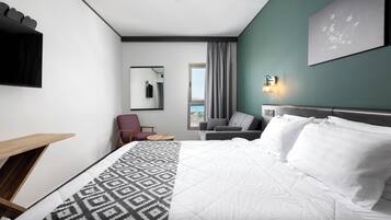 Comfort Double Room with Sofabed | Minibaari, ilmainen Wi-Fi, vuodevaatteet