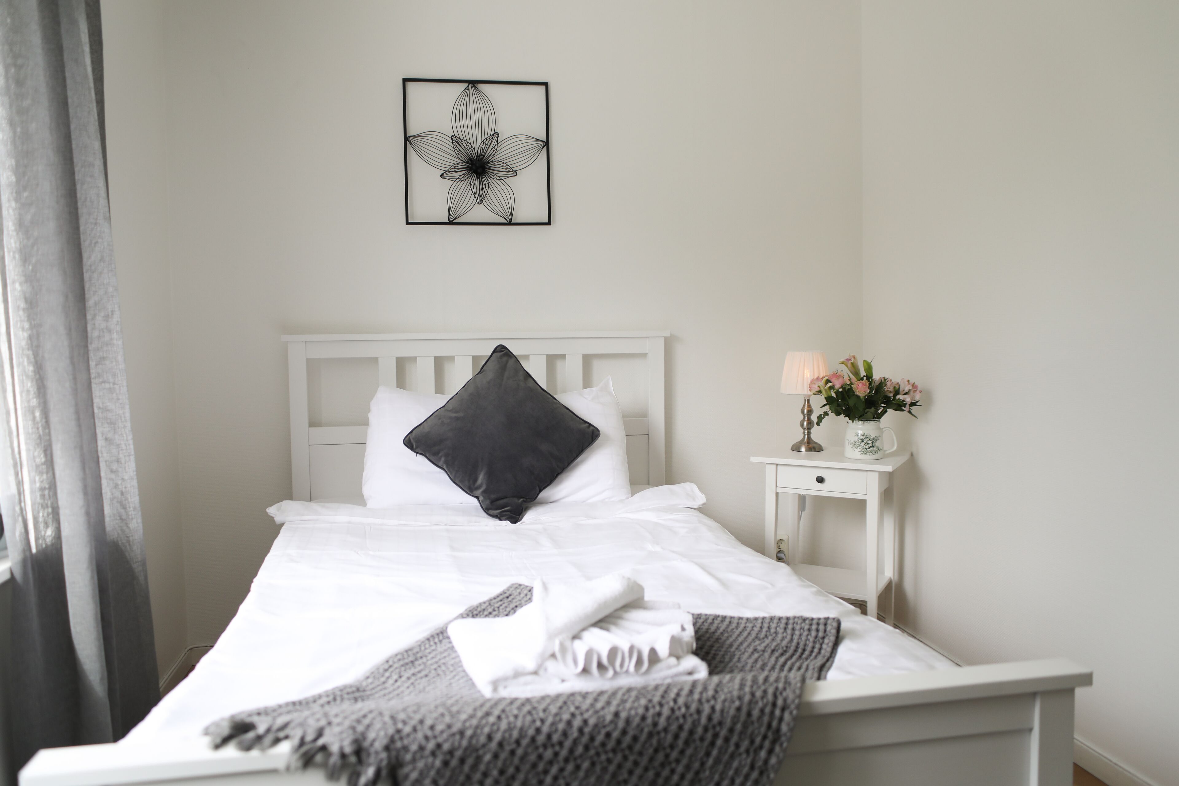 Desk, laptop workspace, free WiFi, bed sheets