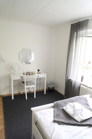 Habitación tradicional | Escritorio, espacio para trabajar con laptop y wifi gratis