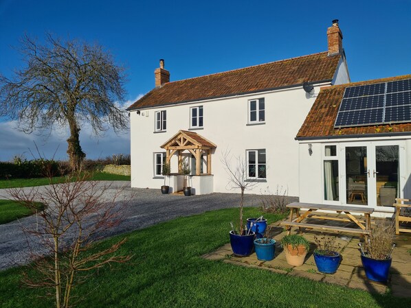 Cottage | Property grounds - Somerset House (Bridgwater)