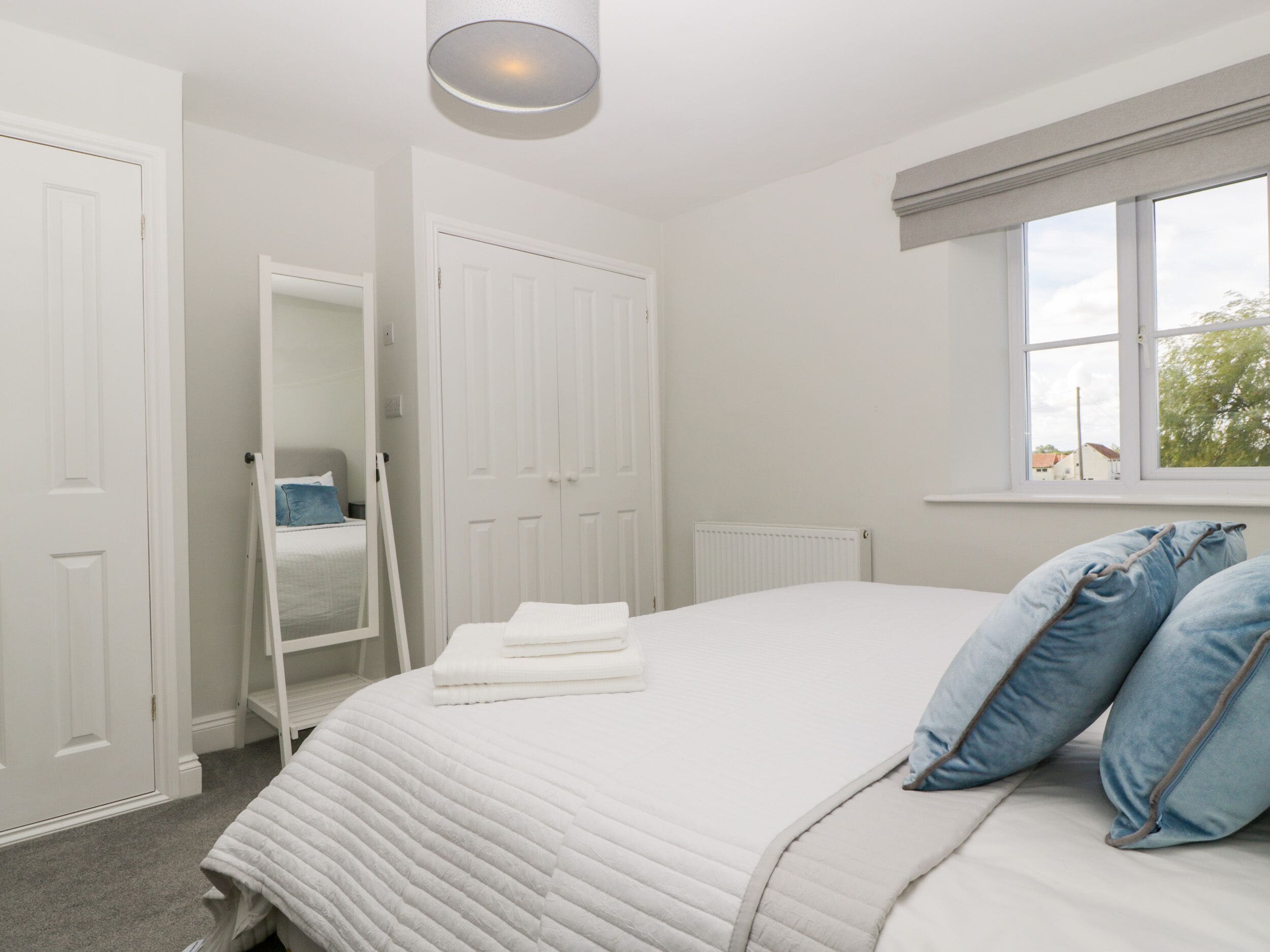 5 bedrooms, individually decorated, individually furnished, free WiFi