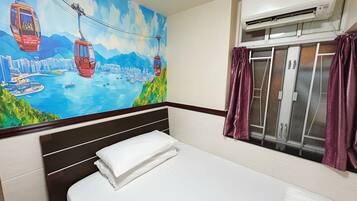 Free WiFi, bed sheets