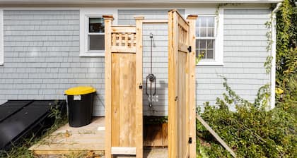 Popponesset Gem! 3 bed, 1 updated bath w/outdoor shower and deck. Private beach.