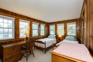3 bedrooms, iron/ironing board, free WiFi, bed sheets - Popponesset! 3 bed, and updated bath w/outdoor shower. Private beach. (Mashpee)