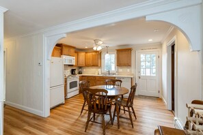 Fridge, microwave, oven, stovetop - Popponesset! 3 bed, and updated bath w/outdoor shower. Private beach. (Mashpee)