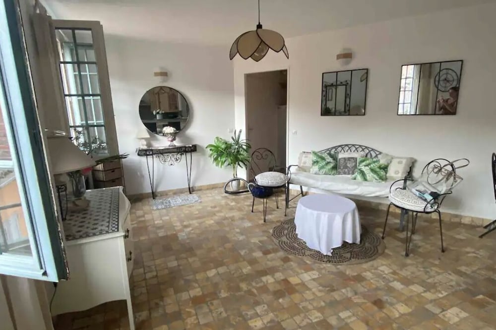 Provencal style apartment