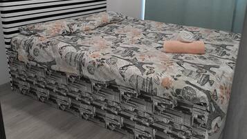 House | 1 bedroom, iron/ironing board, free WiFi, bed sheets