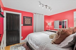 7 Schlafzimmer, Bügeleisen/Bügelbrett, Reisekinderbett, WLAN