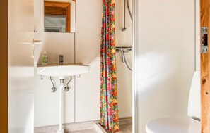 Shower - 2 bedroom amazing home in Nexø (Nexø)