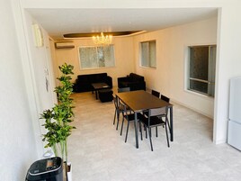 ハウス | リビング エリア | テレビ